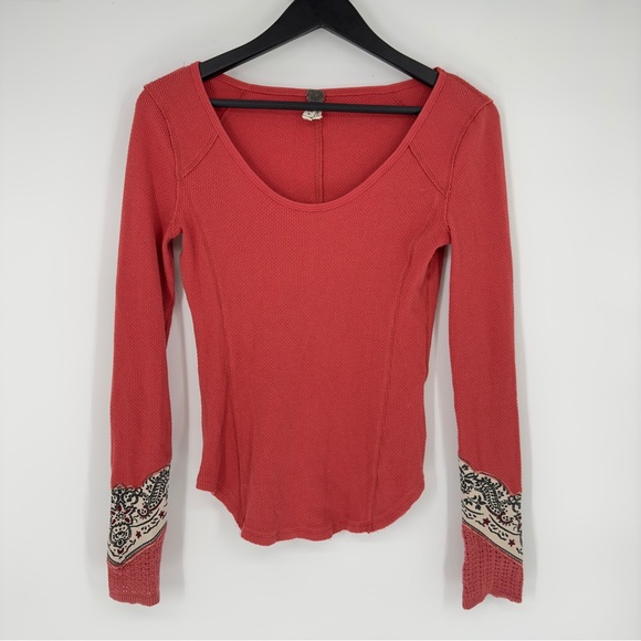 Free People Red Bandana Cuff Thermal Long Sleeve Top Medium - Picture 2 of 6